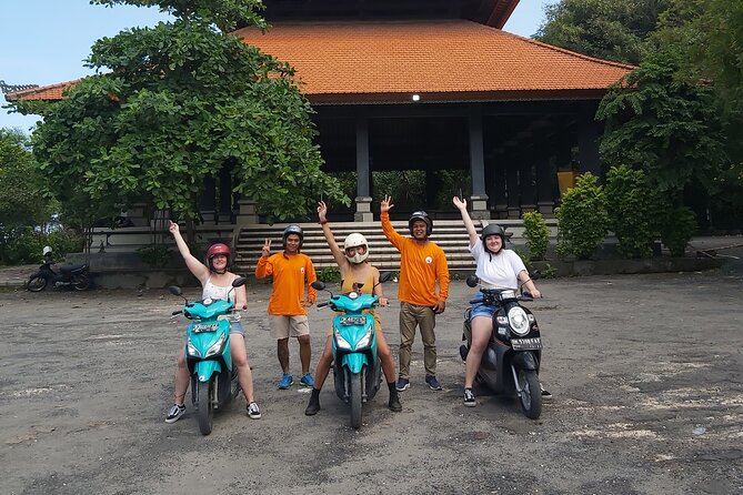 Canggu Scooter Lessons - Accessing More Traveler Photos