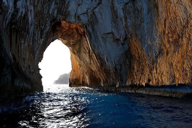 Capri: Boat Tour, Priority Tickets & Blue Grotto (Optional) - Last Words