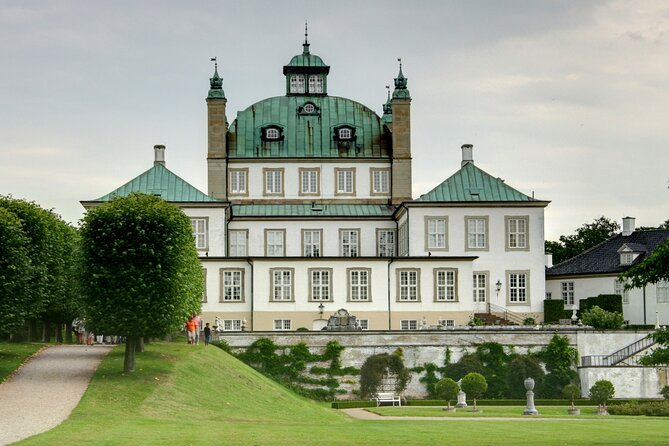 Castles of Kronborg and Frederiksborg From Copenhagen by Car - Return Journey to Copenhagen