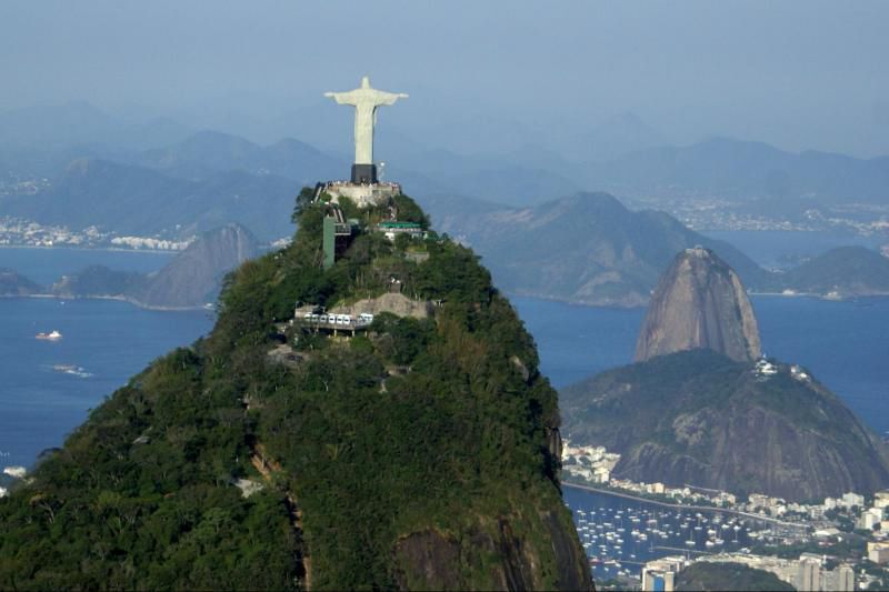 Christ the Redeemer, Sugar Loaf Mountain & Maracana by Train - Common questions