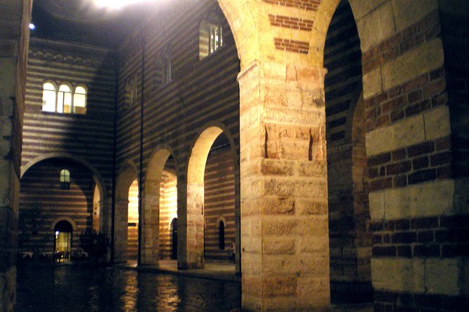 Dark Historical Verona Walking Tour - Guide Recommendations and Hidden Gems