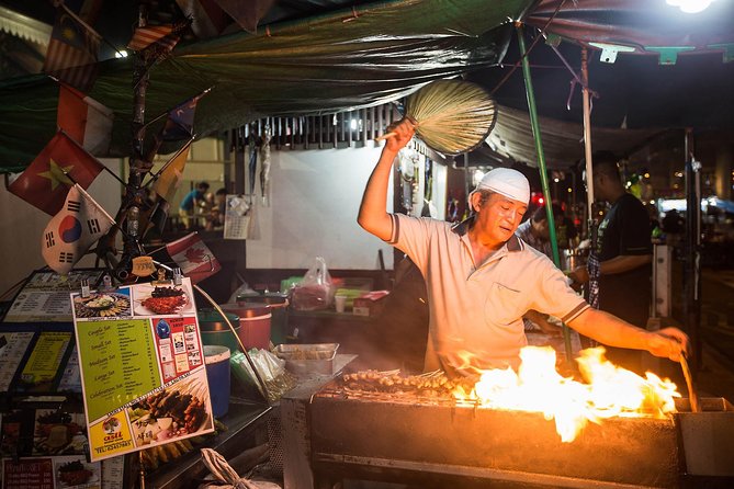 Eat 8 Singapore Foods & See 30 Top Singapore Sights Tour - Top Sights and Tastes