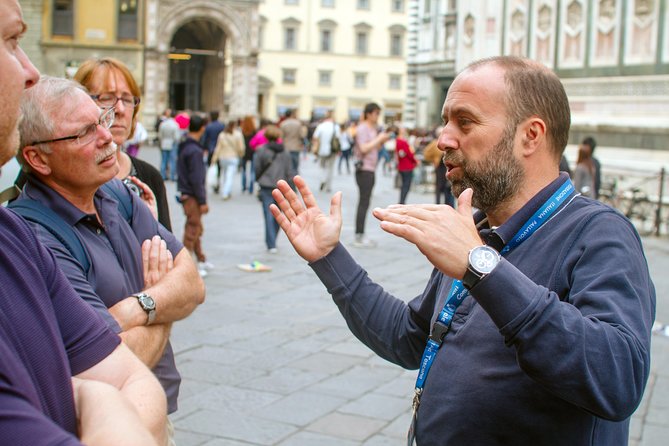 Florence in a Day: Michelangelos David, Uffizi and Guided City Walking Tour - Common questions