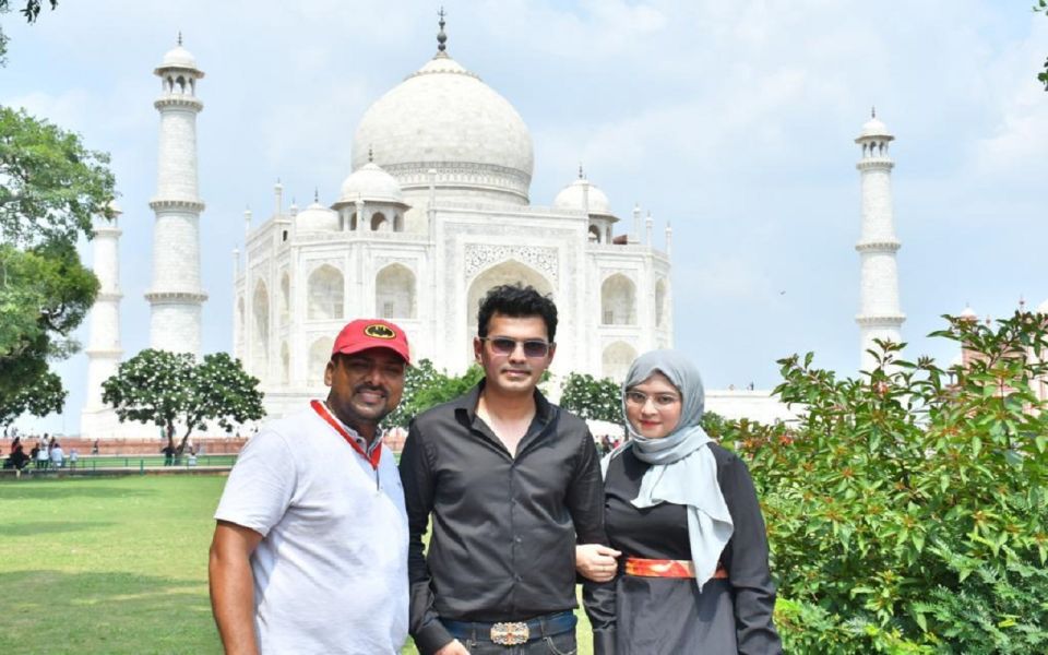 From Delhi: Taj Mahal Sightseeing Tour With Female Guide - Round-trip Transportation