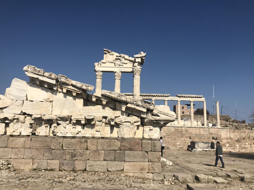 From Istanbul: Ancient Pergamon Day Trip With Flights - Activity Inclusions