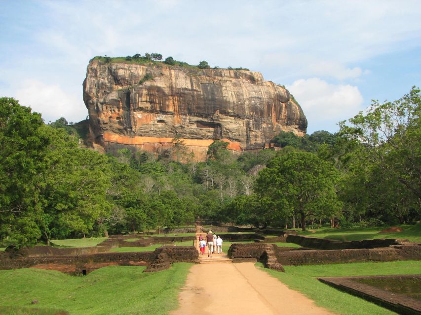 From Kandy: Sigiriya Rock and Dambulla Cave Temple Day Tour - Common questions