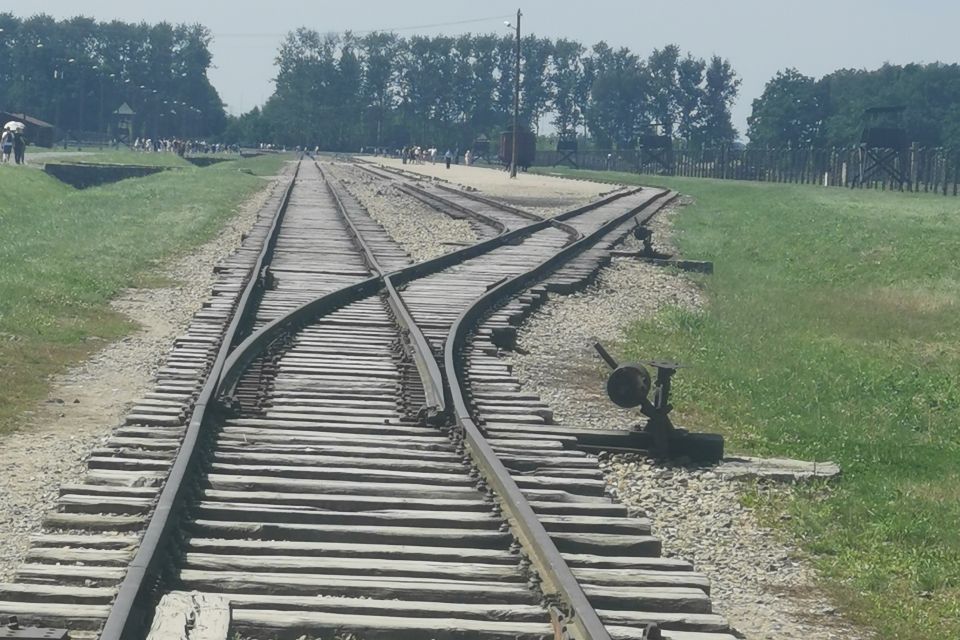 From Krakow: Auschwitz-Birkenau Camp Complex Guided Day Trip - Common questions