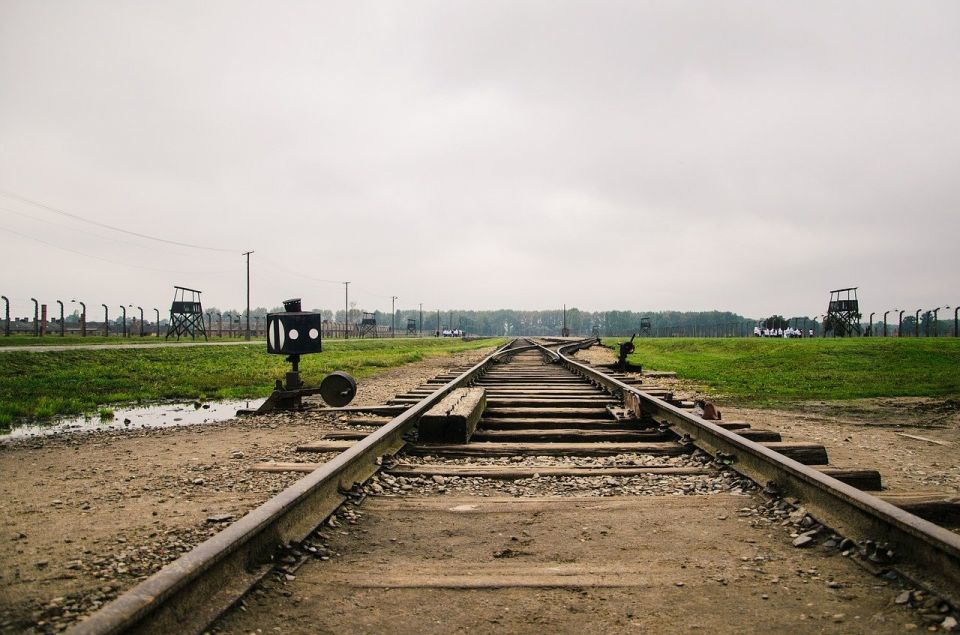 From Krakow: Private Transfer to Auschwitz-Birkenau - Common questions