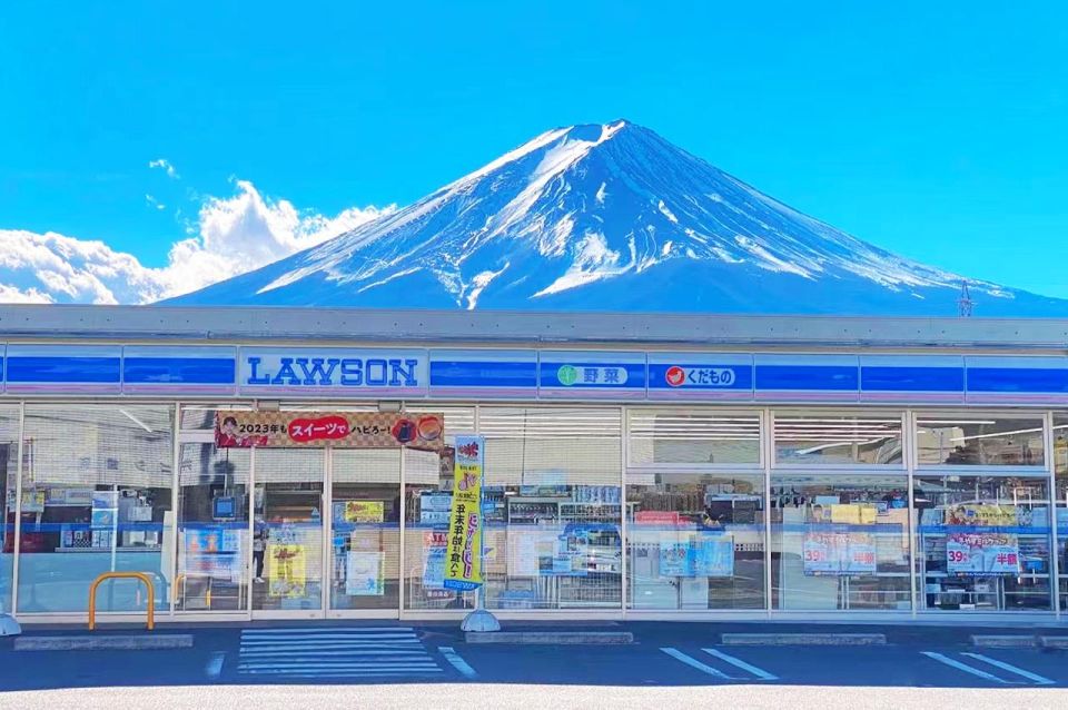 From Tokyo: Guided Day Trip to Kawaguchi Lake and Mt. Fuji - Common questions