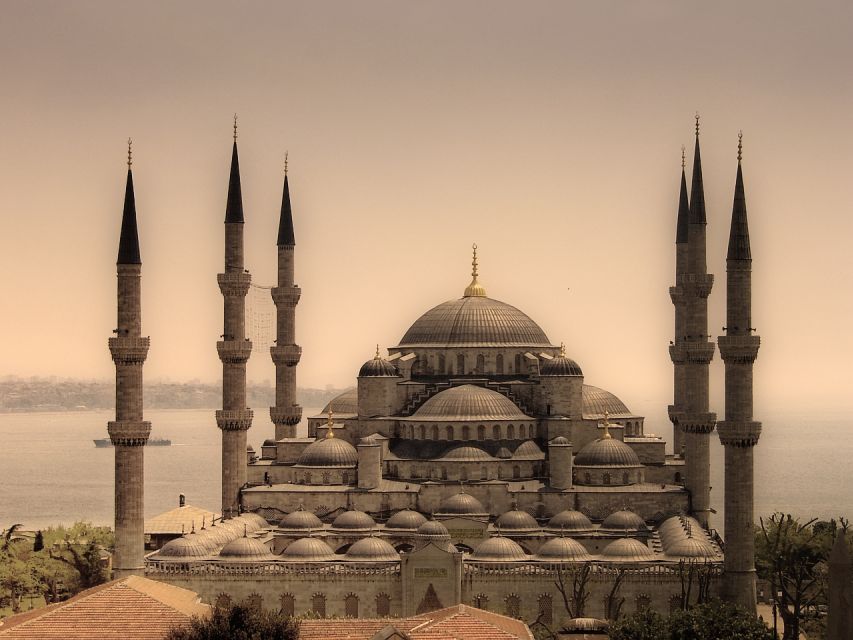 Full-Day Sightseeing Tour in Historic Istanbul - Booking and Location