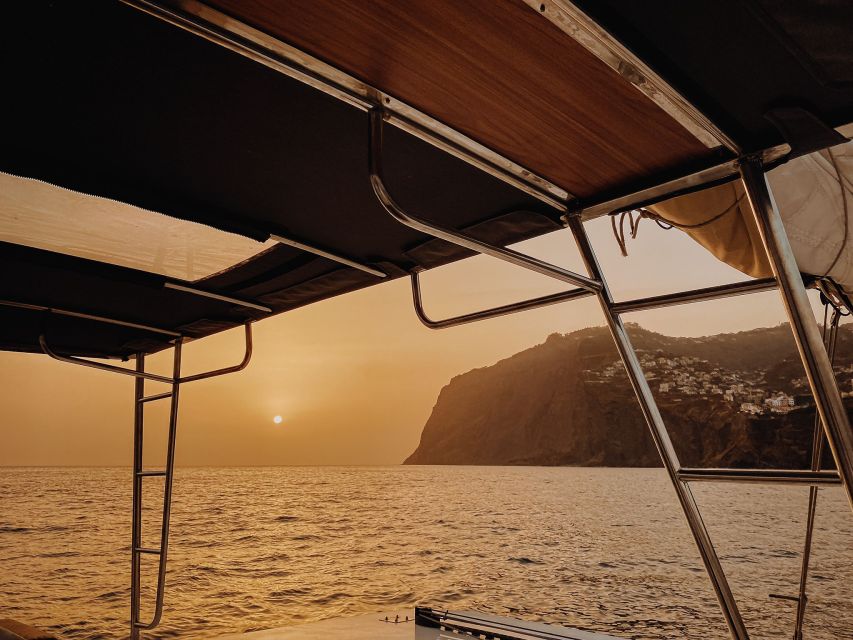 Funchal: Luxury Catamaran Sunset Cruise - Photo Opportunities
