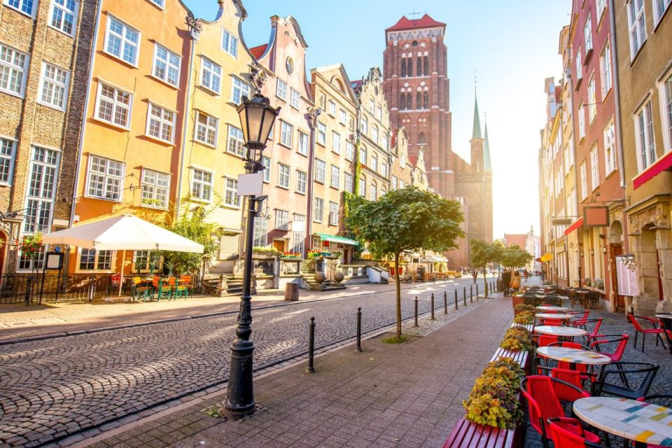 Gdansk Old Town Tour With Amber Altar Tickets and Guide - Common questions