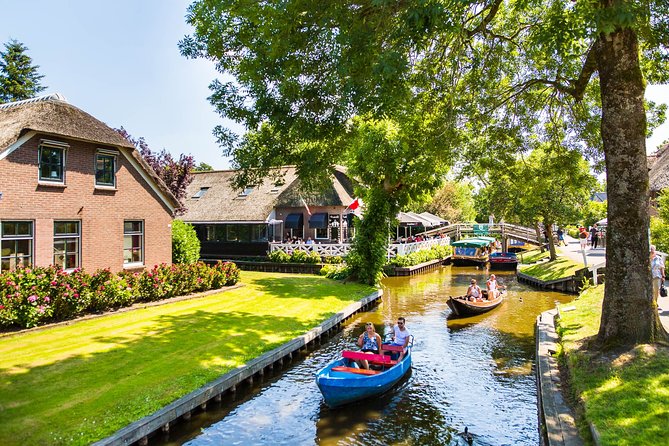 Giethoorn and Afsluitdijk Day Trip From Amsterdam With Boat Trip - Common questions