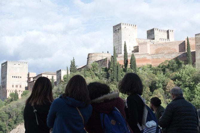 Granadas Hidden Treasures: Albayzin and Sacromonte Walking Tour - Common questions