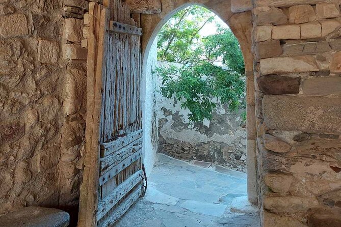 Half-Day Naxos Old Town, Castle and Apollo Temple Private Tour - Meeting Point and Time