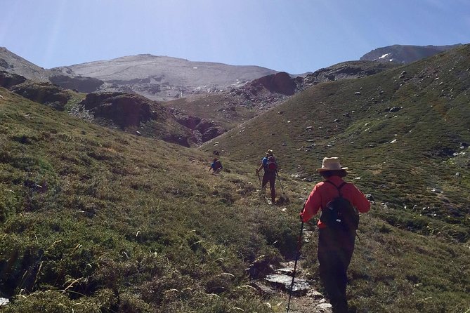 High Sierra Nevada 6 Hours Hiking Experience - Summit and Panoramic Views