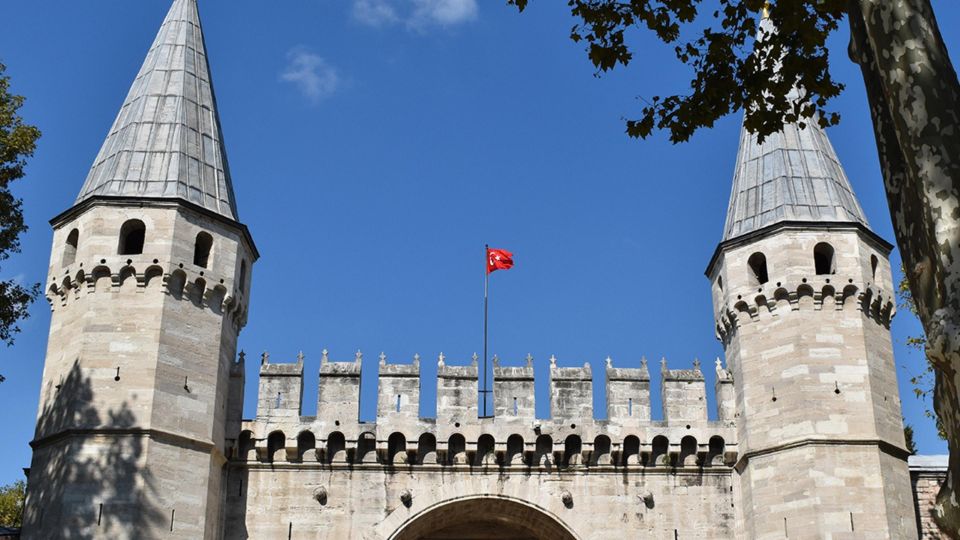 Istanbul's Popular Duo: Hagia Sophia & Topkapı Palace - Booking and Reservation Details