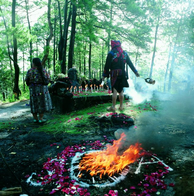 Iximche and Antigua Day Tour - Mayan Ceremony Experience