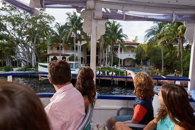 Jungle Queen Riverboat 90-Minute Narrated Sightseeing Cruise in Fort Lauderdale - Common questions