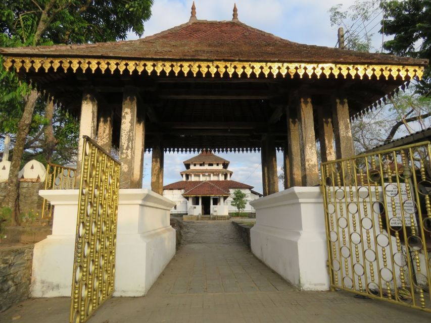 Kandy: Historical Three Temples All-Inclusive Tour - Common questions
