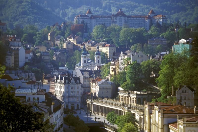 Karlovy Vary & Marianske Lazne Tour From Prague With Lunch - Common questions