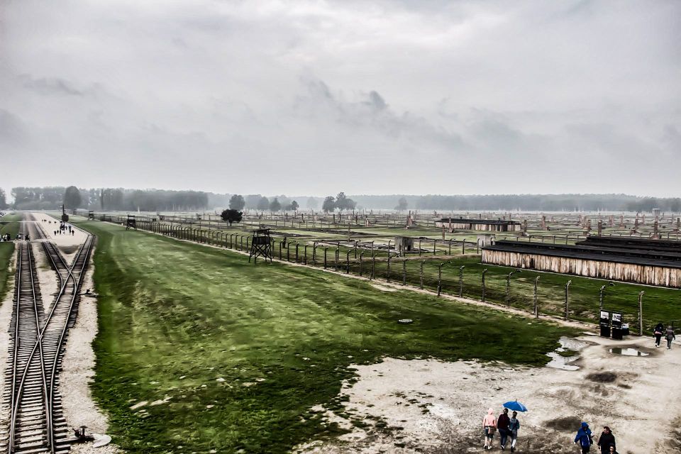 Kraków: Auschwitz-Birkenau Guided Tour & Private Transport - Additional Insights