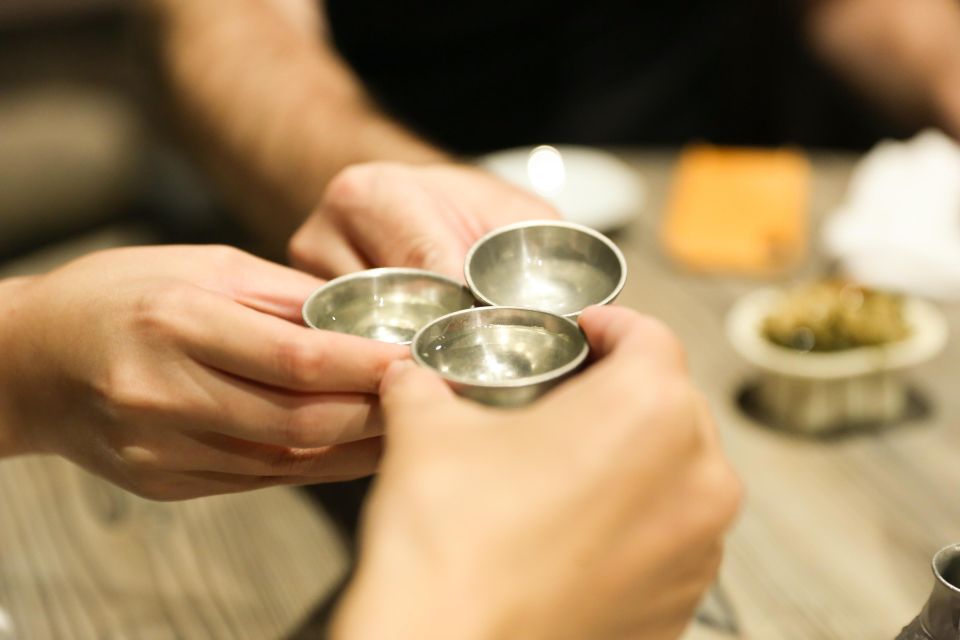 Kyoto Sake Bar and Pub Crawl (Food & Sake Tour) - Certified Sake Sommelier Guided Tour