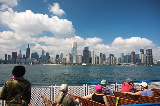 Lake Michigan Skyline Cruise in Chicago