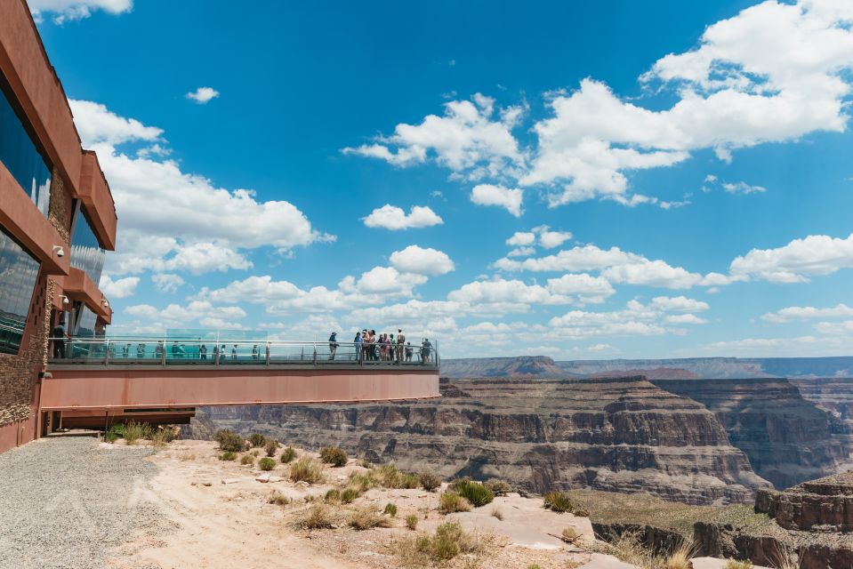 Las Vegas: Grand Canyon West and Hoover Dam Tour With Meals - Itinerary Overview