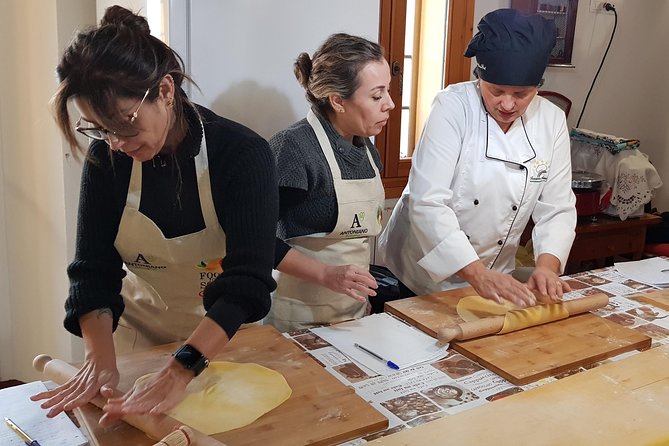 Lesson With Traditional Bolognese Cuisine Chef - Common questions