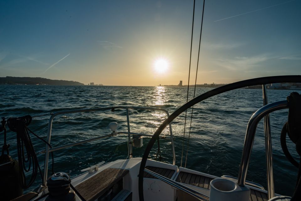 Lisbon: Private Sailboat Tour on the Tagus at Sunset - Sunset Sailing Route