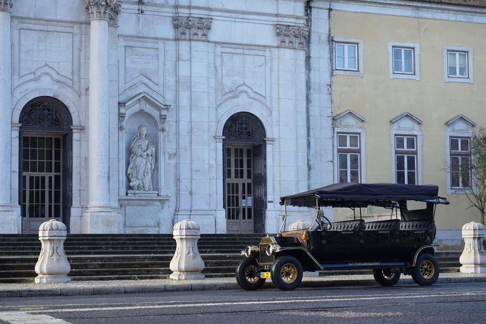 Lisbon: Private Sightseeing Tour in a Vintage Tuk Tuk - Common questions