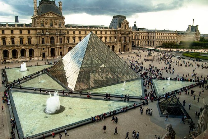LOUVRE PRIVATE TOUR : Skip the Line & Local Expert Guide - Entry Fees Included - Additional Tips and Recommendations
