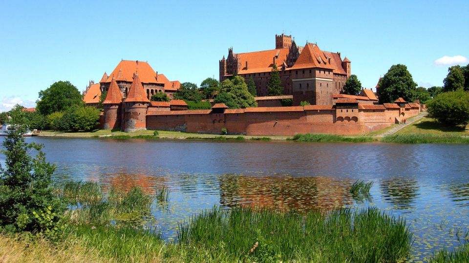Malbork Castle Tour: 6-Hour Private Tour - Check Availability and Booking Details
