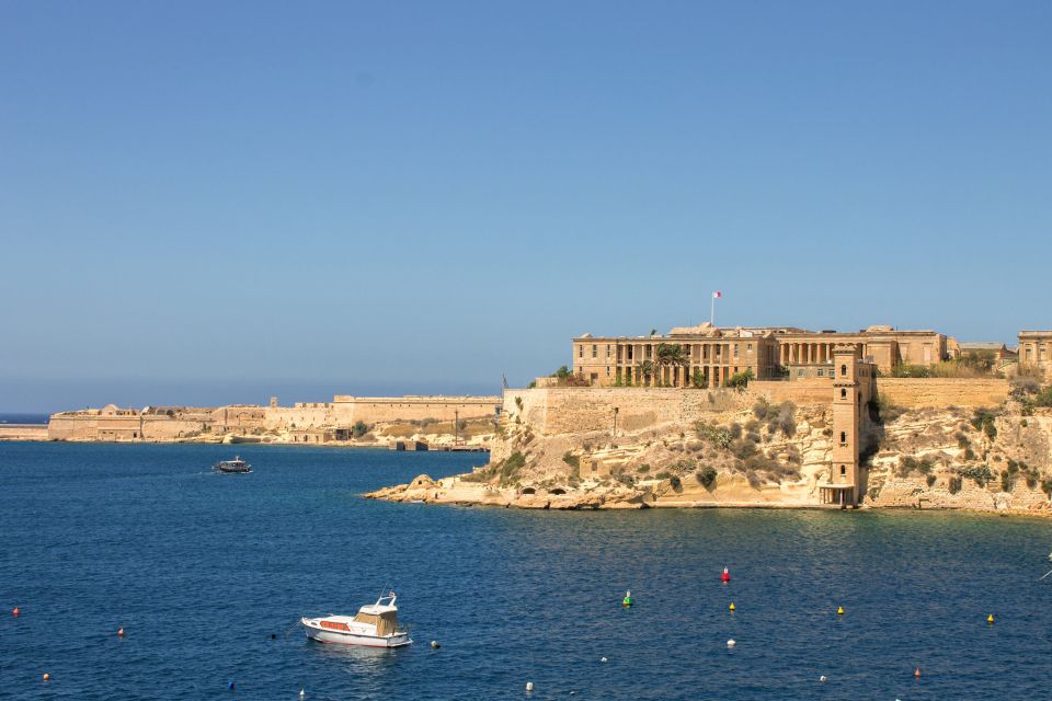Malta: Vintage Bus Ride Through the Three Cities - Flexible Booking & Cancellation