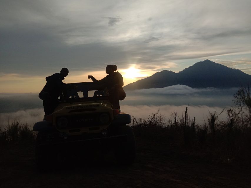 Mount Batur: Sunset/Sunrise 4WD Jeep Tour With Photographer - Professional Photography Services