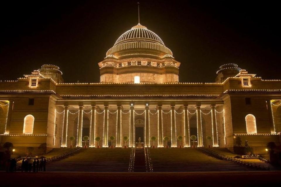 New Delhi: City Guided Magical Evening Tour - Gurudwara Bangla Sahib Stop