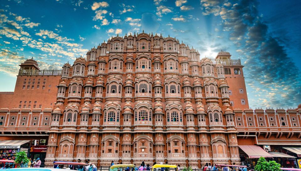 New Delhi: Hawa Mahal & Jaipur Private Day Trip Guided Tour - Common questions