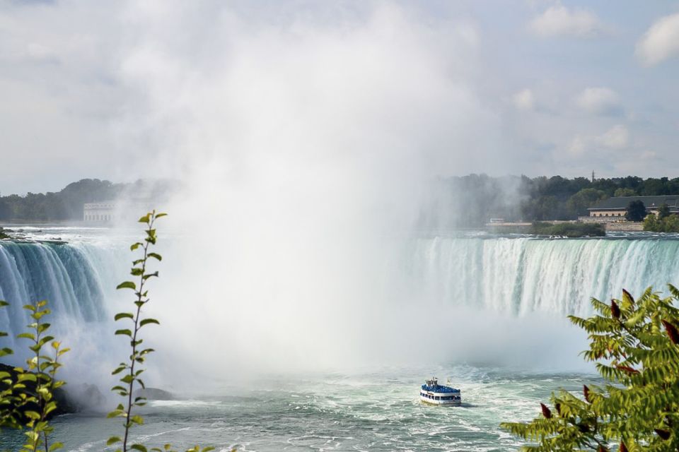 Niagara Falls, ON: Helicopter Ride With Boat & SkylON Lunch - Common questions