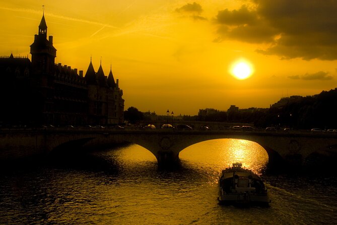 Paris by Night Walking Tour: Ghosts, Mysteries and Legends - Common questions