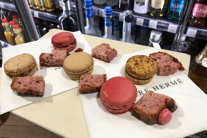 Paris Highlights and Pastries Tastings Tour - Expert Pastry Tastings