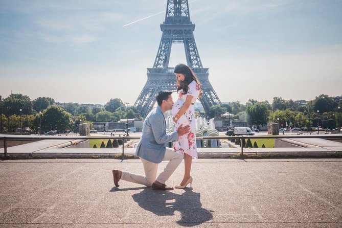 Paris Photo Shoot for Families and Couples - Meeting Point and Start Time