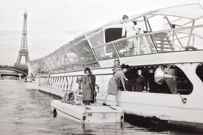 Paris Seine River Lunch Cruise by Bateaux Mouches - Common questions