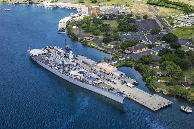 Pearl Harbor, Battleship Missouri and Honolulu City Tour W/ Lunch - Common questions