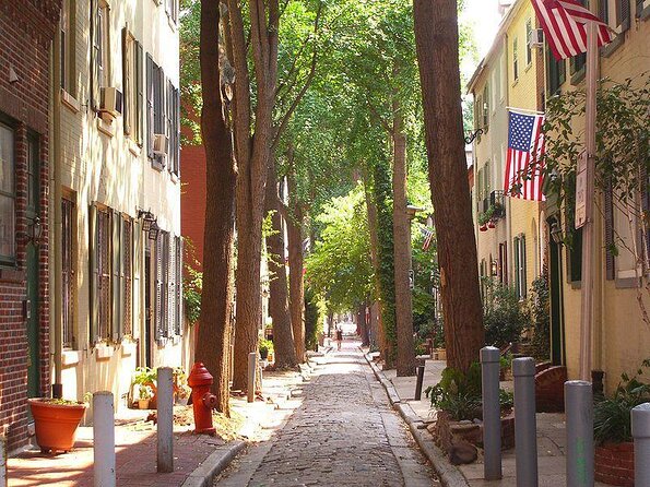 Philadelphia Old City Historic Walking Tour With 10 Top Sites - Tour Led by Ex-Comedian & Teacher