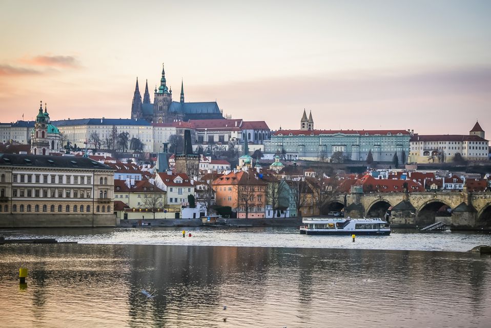 Prague: 50-Minute Sightseeing Evening Cruise - Common questions