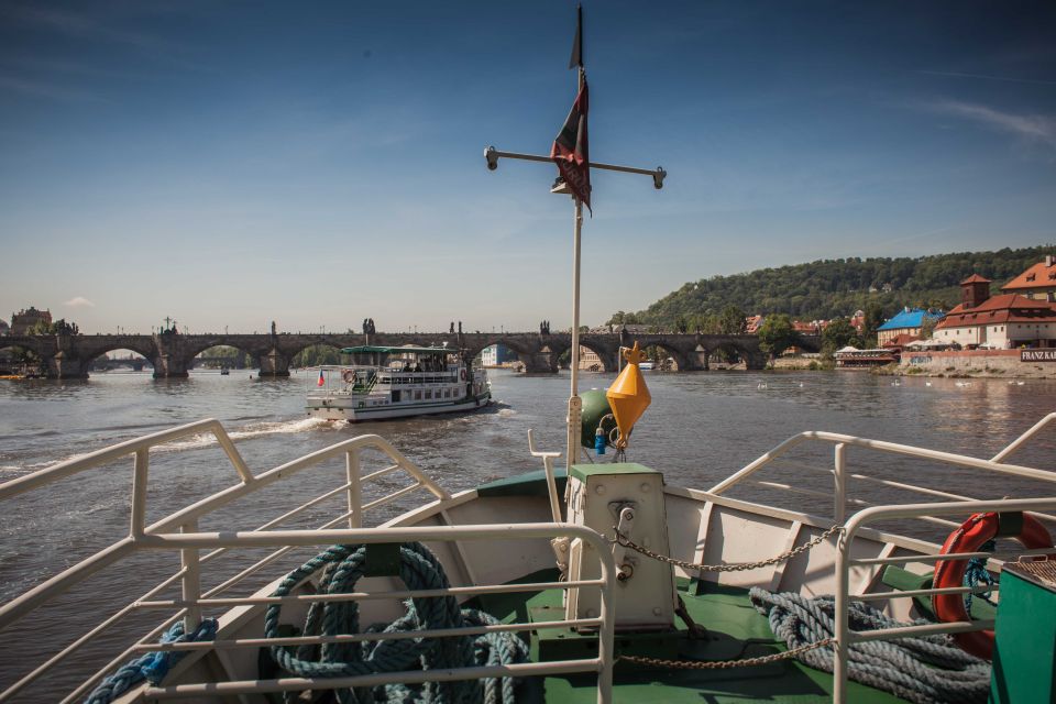 Prague: Afternoon Beer Cruise With Drinks Included - Boat Trip Highlights