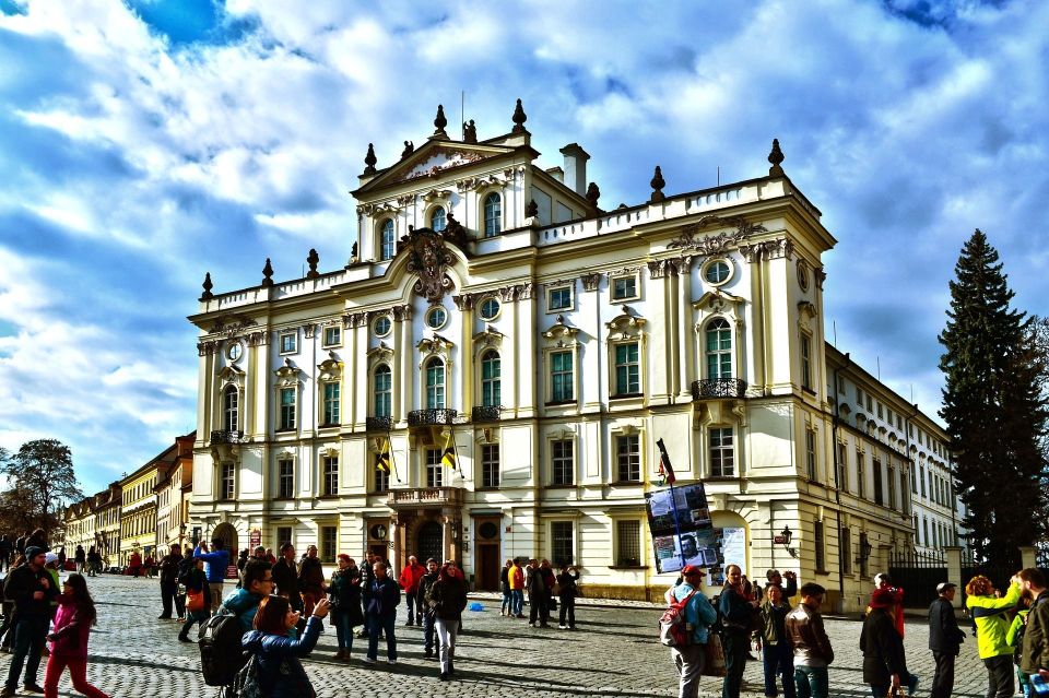 Prague Castle and Royal District: 3-Hour Guided Tour - Common questions