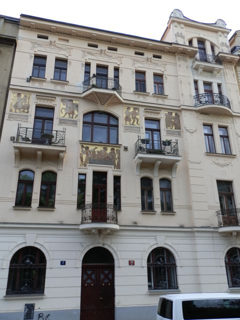 Prague: Private Prague Art Nouveau and Cubism Tour - Common questions