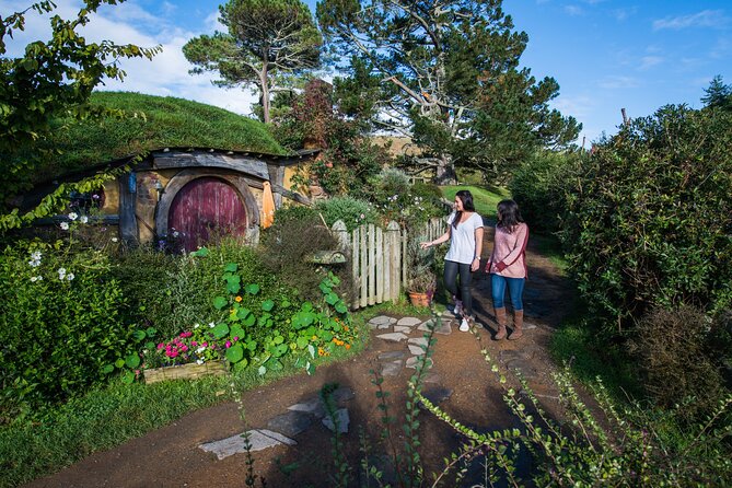 Private 2 Day Tour: Hobbiton, Waitomo, Rotorua Geothermal & Hamilton Gardens - Booking Information